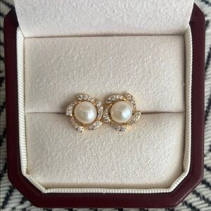 Elegant Gold and Pearl Stud Earrings
